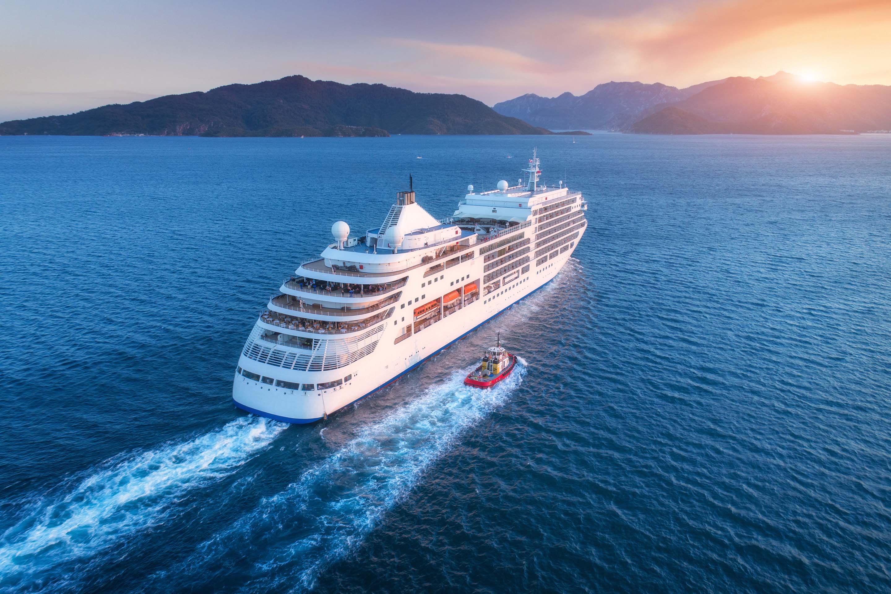 An image showing a ship to highlight decarbonization