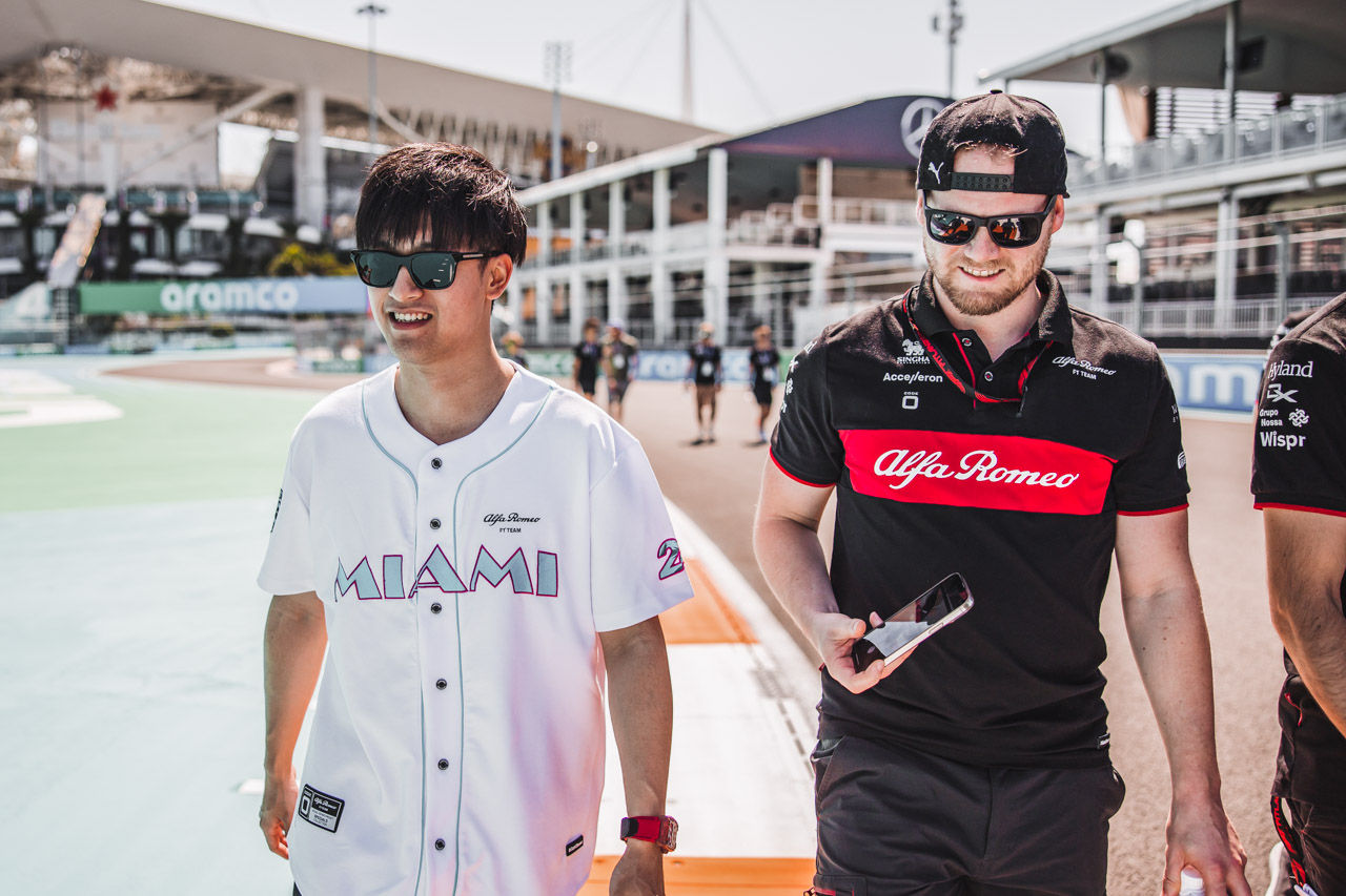 Zhou Guanyu (CHN) Alfa Romeo F1 Team walks the circuit with the team.Formula 1 World Championship, Rd 5, Miami Grand Prix, Thursday 4th May 2023. Miami International Autodrome, Miami, Florida, USA.
