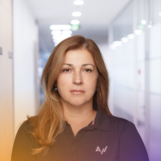 Desislava, Business Support