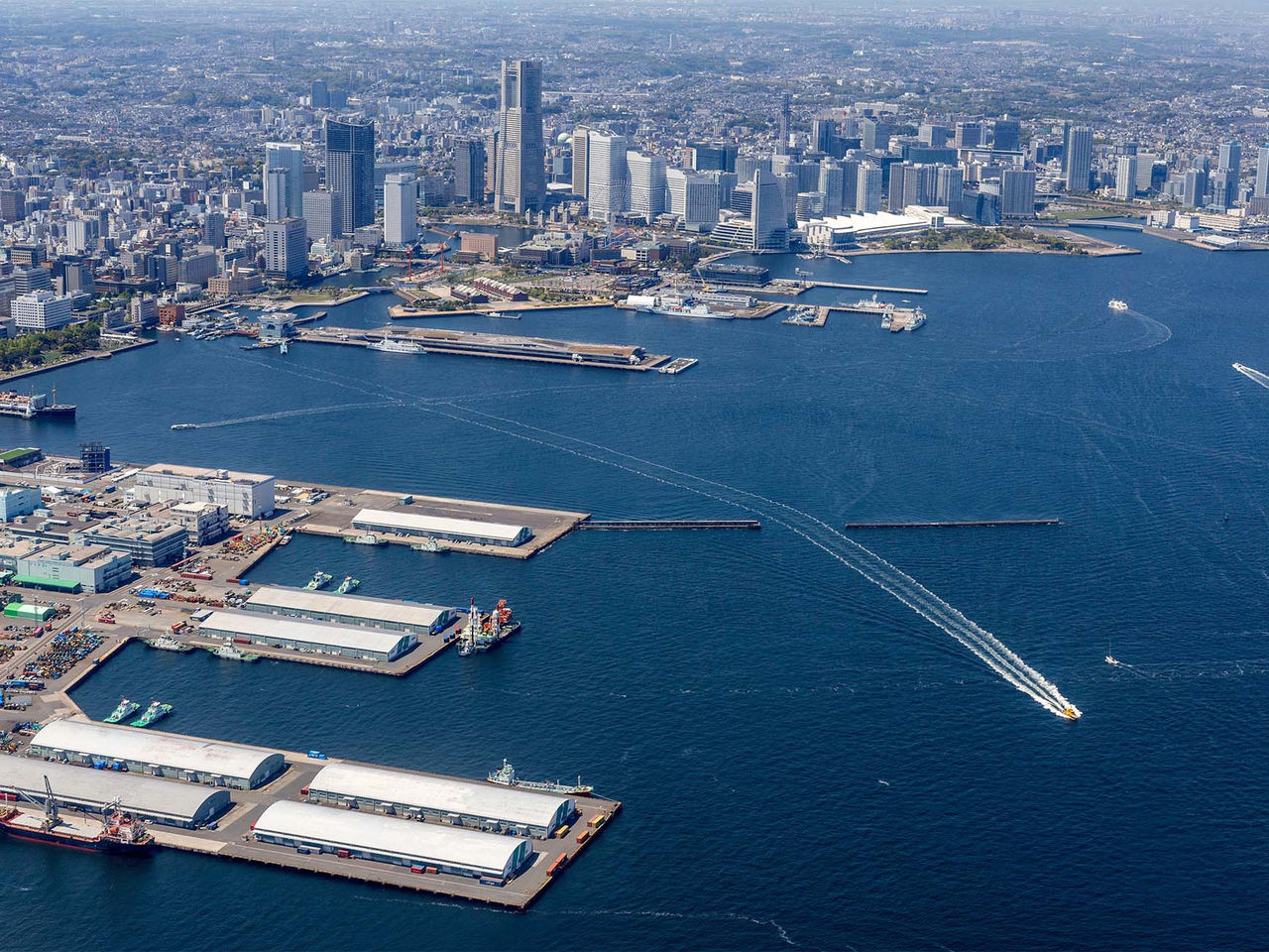 Accelleron -  Asia Pacific ports advance cross-sector hydrogen and e-fuel readiness