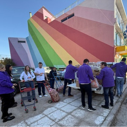 Accelleron Greece purchased and delivered 900kg of food for Kentro Agapis Elefsinas
