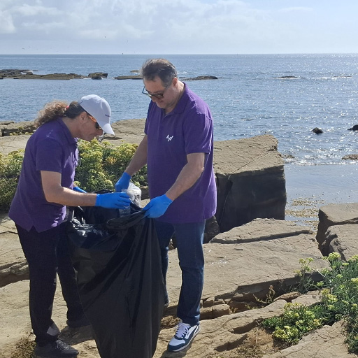 Accelleron Spain’s local team in Algeciras took action to clean the coastline around Punta Carnero Cape