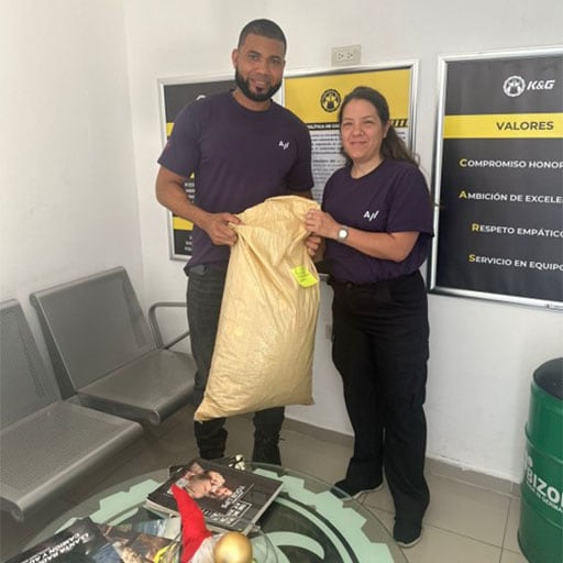 Accelleron - Dominican Republic - Plastic Caps for Cancer