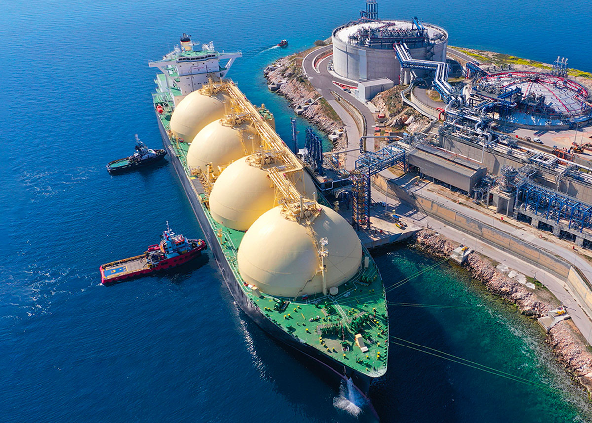 Present and future fuels in the shipping industry: LNG
